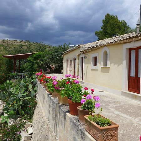 La Suma Sumalia Bed & Breakfast Noto Exterior photo
