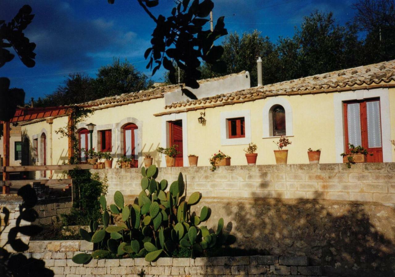 La Suma Sumalia Bed & Breakfast Noto Exterior photo